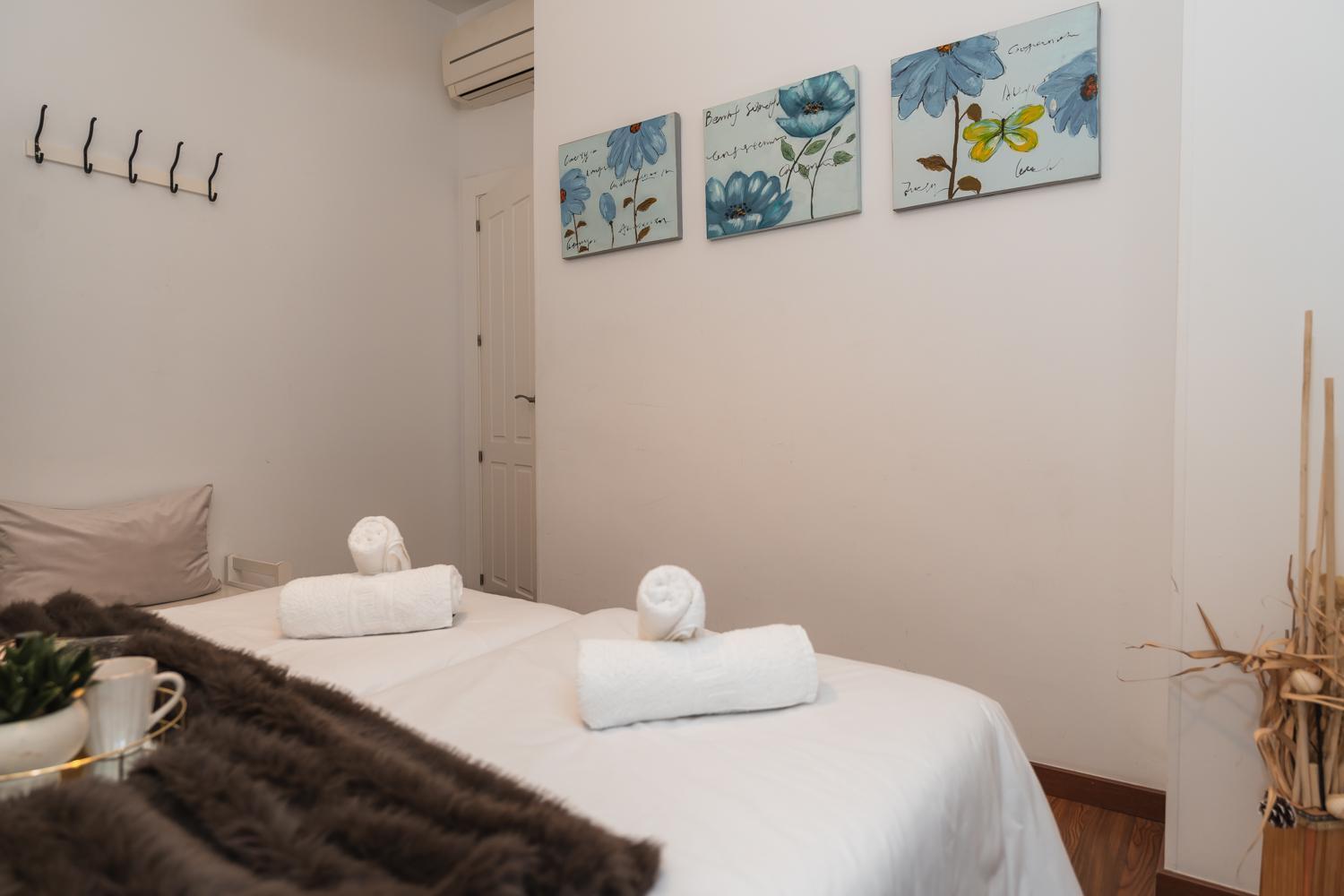 Tuguest Marques De Falces Apartments Гранада Екстериор снимка